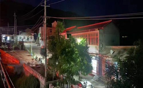 桑日太阳能路灯在暴雪天气下的应对策略